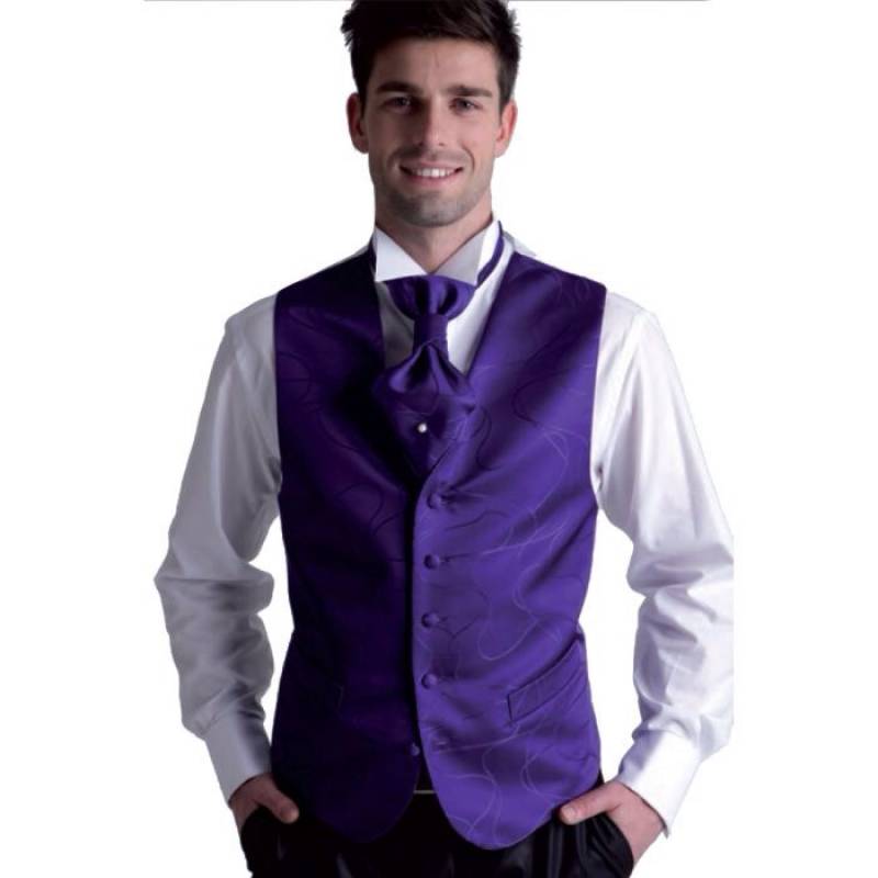 Gilet et cravate violet