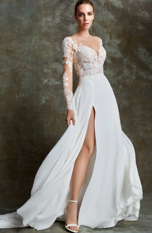 robe de mariée fluide en dentelle et mousseline Alberto Palatchi