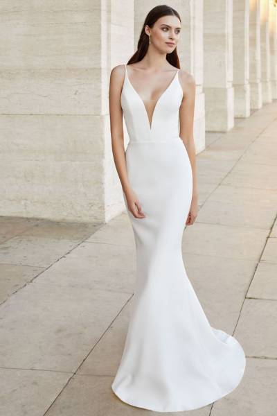 Robe de mariée en crêpe 11140 Adore